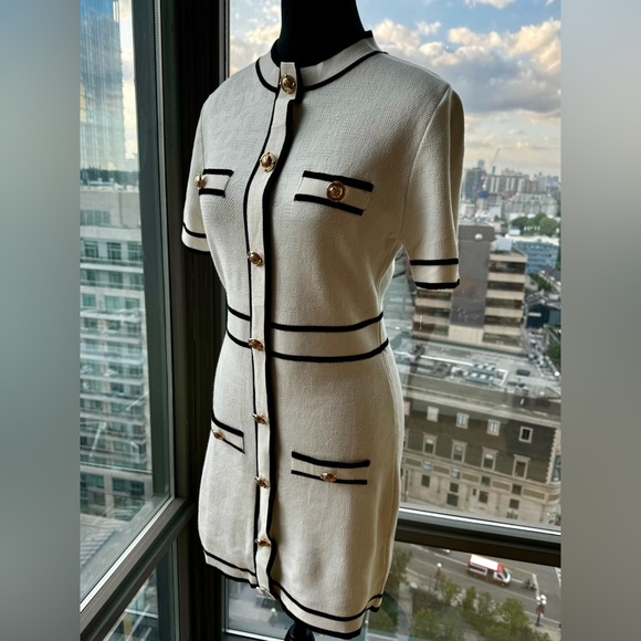🆕 KARL LAGERFELD 🧿 NWT Classic Knit Dress with Embroidered Monogram, White, M - Picture 8 of 16